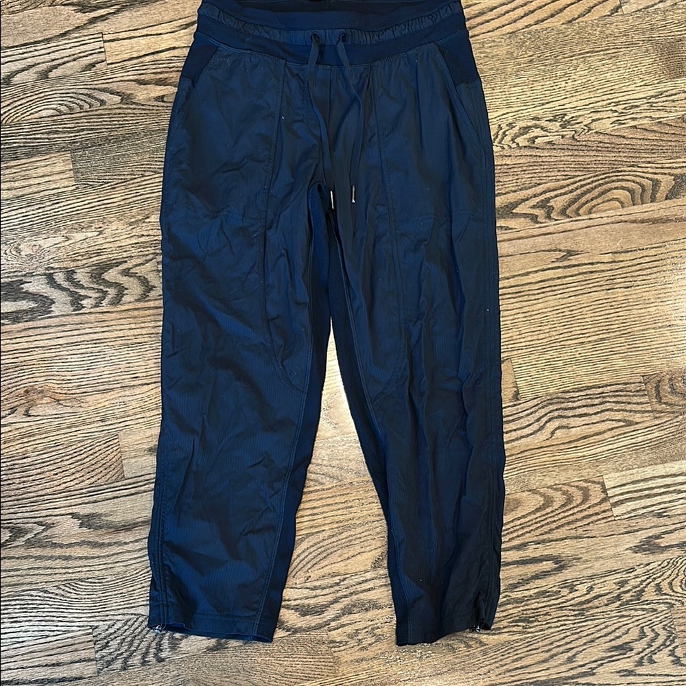 Lululemon Athletica Black Ankle Cropped Pants Relaxed Fit